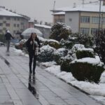 Sivas'ta kar yağışıyla birlikte kartpostallık manzaralar oluştu