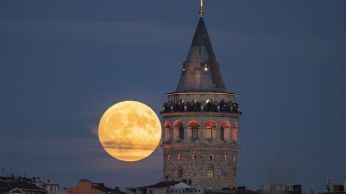 Süper Ay Türkiye'den 5 Kasım'da gözlemlenecek.