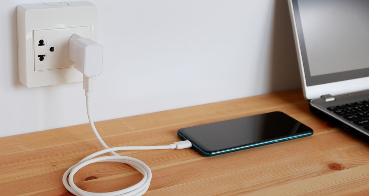 Telefonu Gece Şarja Bırakmak Bataryanın Ömrünü Kısaltıyor