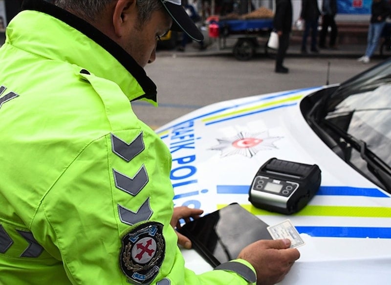 Trafiğe Sigortasız Çıkanlar Hem Para Cezası Hem Araç Men Yaptıracak
