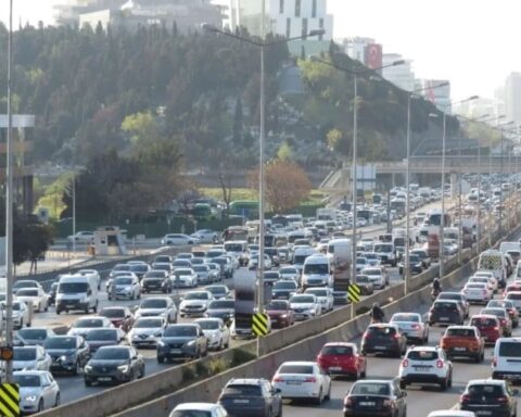 Türkiye'de Elektrikli Araç Sayısı Yüzde 116 Artarak 332 Bin 10'a Ulaştı