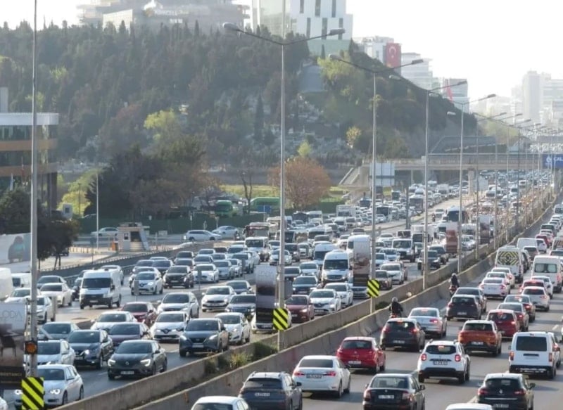 Türkiye'de Elektrikli Araç Sayısı Yüzde 116 Artarak 332 Bin 10'a Ulaştı