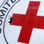 Rus Kızılhaçı Kremlin’le iş birliğini derinleştirirken uluslararası fon almaya devam ediyor