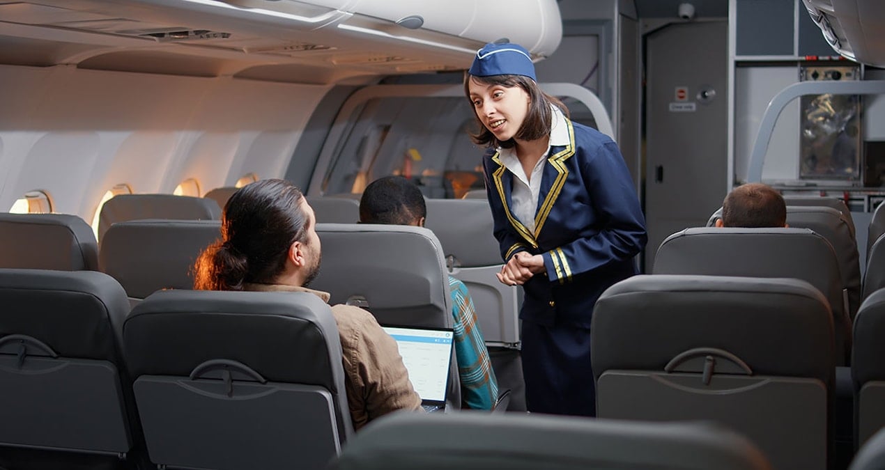 Uçaktaki Kötü Koku Beş Yolcuyu Hastanelik Etti: Pilot Acil İniş Yaptı