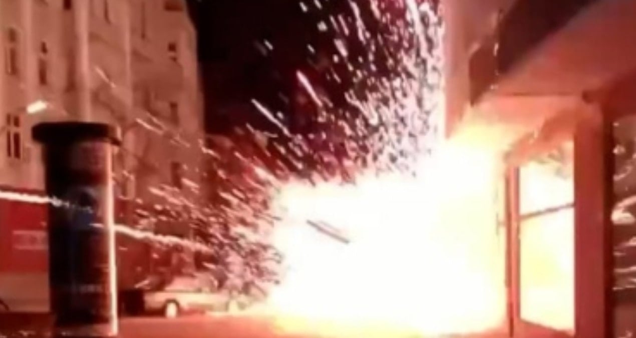 Almanya'da Yılbaşı Kutlamalarında Havai Fişek Kazaları Endişe Veriyor