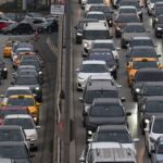 Ankara'da Alışveriş Merkezleri Yoğunluğu Trafiği Felç Etti