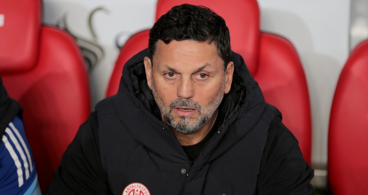 Antalyaspor, Galatasaray’a Yenildi; Teknik Direktör Erol Bulut Sorunları Yönetimle Birlikte Çözmeye Çalışacak