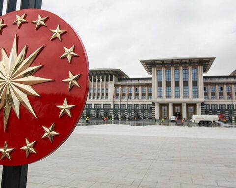 Asgari ücretteki artış ve devlet desteği ile sosyal refah hedefleniyor