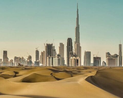 BAE, Su İhtiyacını Deniz Suyunu Arıtarak Karşılıyor