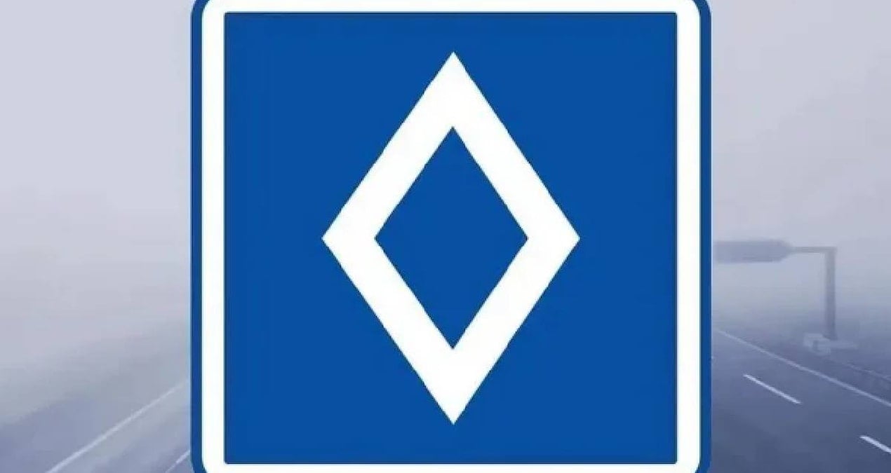 Baklava dilimli trafik tabelası ile araç kullanımına yeni düzenleme getirildi