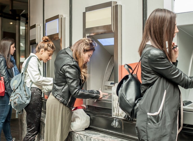 Bankalar Dijitalleşme Sürecinde Şube Kapatma Stratejisine Yöneliyor