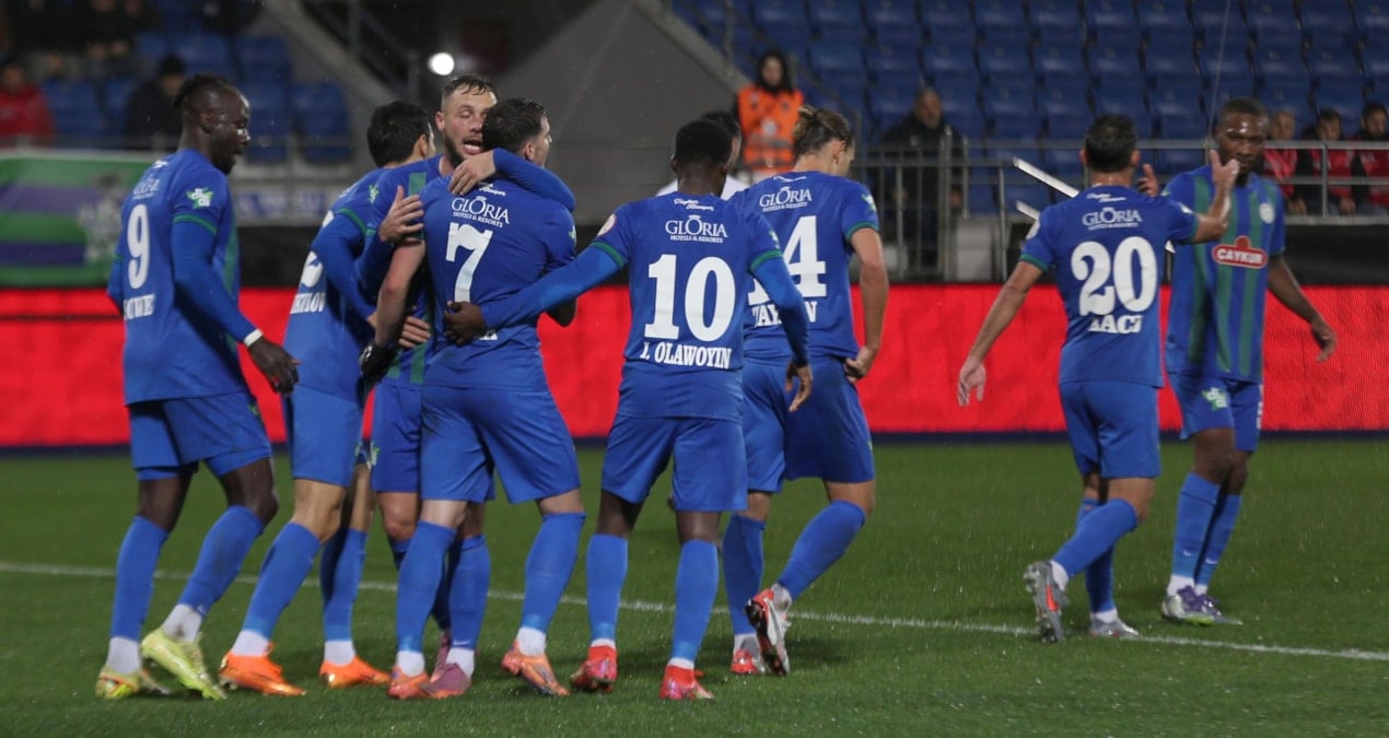 Çaykur Rizespor, Atko Grup Pendikspor'u Farklı Geçerek Ziraat Türkiye Kupası'nda Gruplara Kaldı
