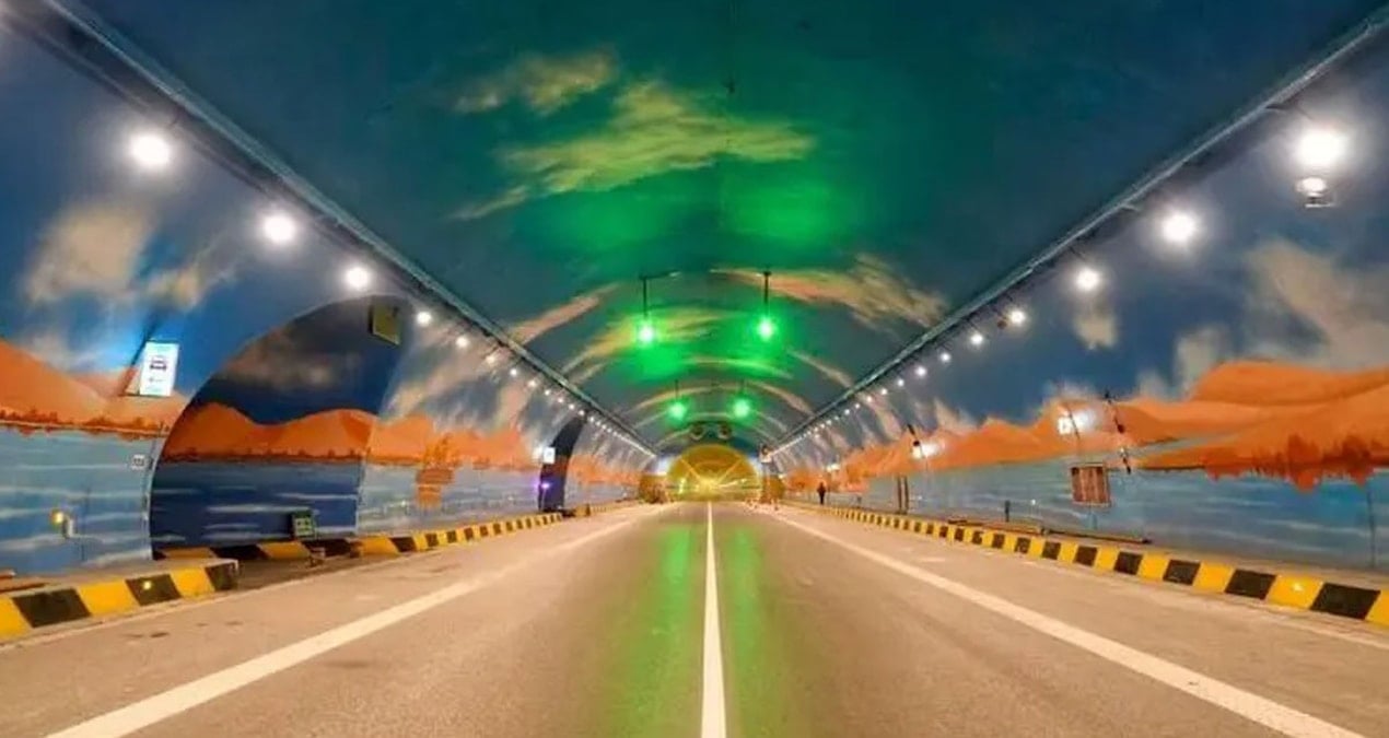 Çin'in En Uzun Otoyol Tüneli Resmi Olarak Açıldı: Uzak Mesafeleri Kısaltıyor
