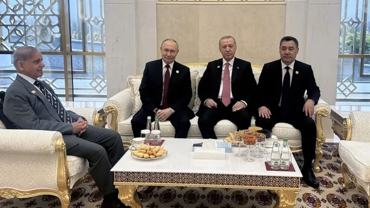 Erdoğan’ın Zirveye İzinsiz Katıldığı İddia Ediliyor
