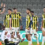 Fenerbahçeli Futbolcuların İlk Yarı Sonunda Hakeme Yoğun İtirazı