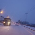 Kars-Selim-Göle Yolunda Yoğun Kar ve Tipi Nedeniyle Ulaşım Durduruldu