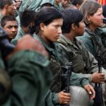 Maduro, Olası İşgal Karşısında Silah Dağıtımına Başladı