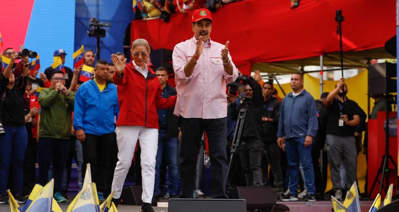 Maduro, Trump'la Görüşmesinin Ardından Destekçilerine Dans Etti