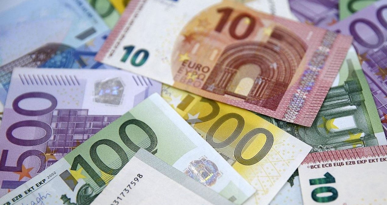 Slovenya, Nakit Ödeme Hakkını Anayasa'ya Ekleyerek Dijitalleşmeye Direniyor