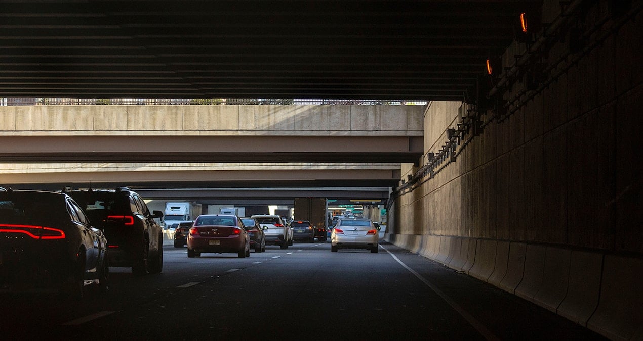 Sonunda yoğun trafik bekleniyor: Almanya, Avusturya ve İsviçre yönüne çıkmayın uyarısı