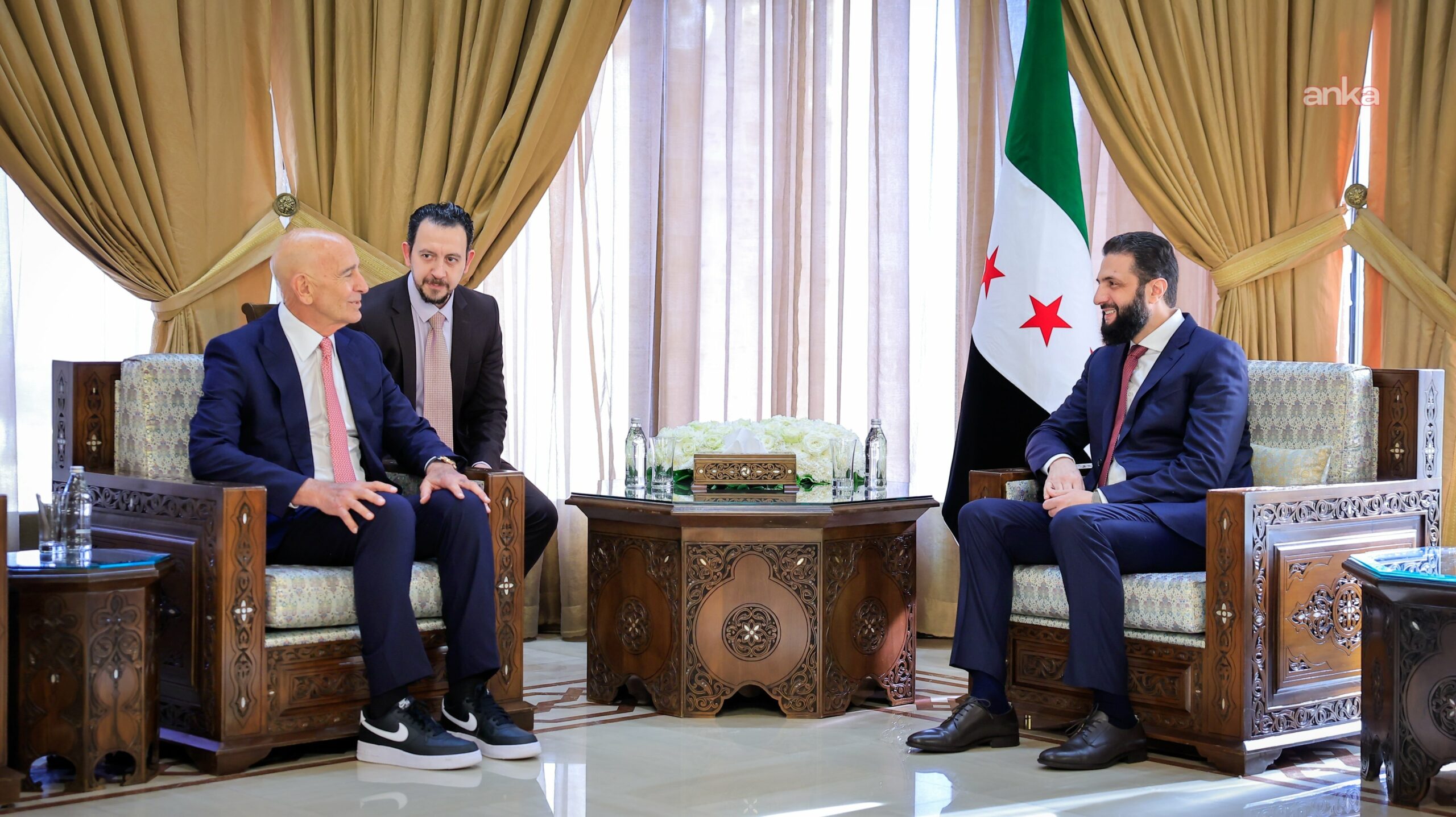 Suriye Cumhurbaşkanı Şara, Tom Barrack ile Şam'da bir araya geldi