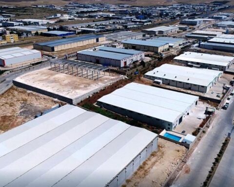 Tekstilkent’teki Fabrika Kapanmaları İstihdamı Tehdit Ediyor