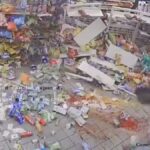 Texas'ta ATM çalmaya çalışan hırsızların girişimi güvenlik kamerasına yansıdı