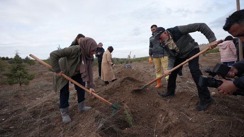 TUSAŞ Şehitleri Anısına Ankara'da 7 Bin 800 Fidan Dikildi