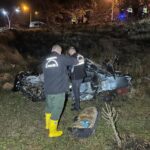 Uşak'ta Otomobil Şarampole Devrildi: 2 Kişi Hayatını Kaybetti, 1 Kişi Yaralı