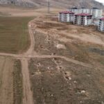 Van'da Urartu Nekropolü Kaçak Kazılarla Tahrip Edildi
