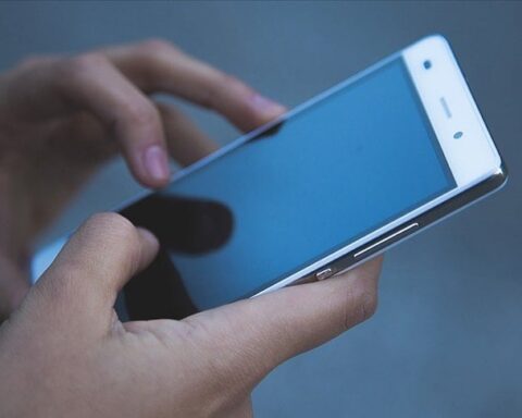 Yedek telefon sahiplerine son uyarı: 31 Aralık'ta 3 milyon cihazın şebeke erişimi kesilecek