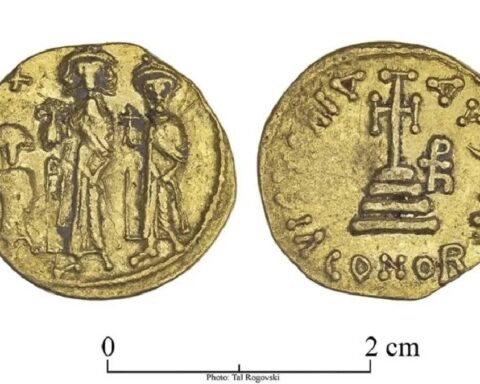 Yehud Çölü'nde Antik Hristiyan Manastırında 1400 Yıllık Altın Hazine Keşfedildi