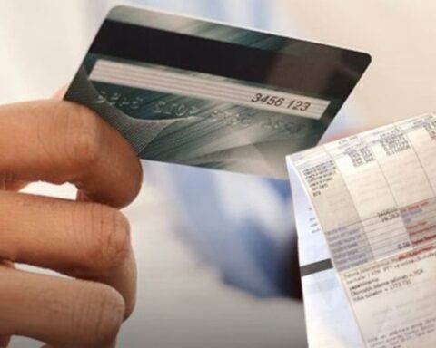 Yeni Yılda Kredi Kartı Faiz Oranları Düşürüldü, Elektrik Desteğinde Azalma Bekleniyor