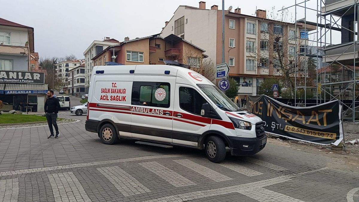 Zonguldak'ta Yaşlı Adamın Fenalaşarak Düşmesi Sonrası Hayati Tehlike Devam Ediyor