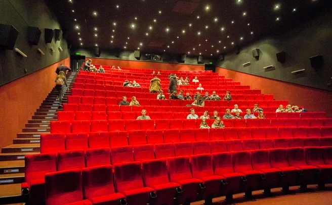 Rusya’da sinema biletlerine sert zam tepkilere yol açtı