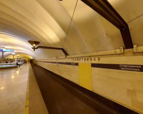 Petersburg metrosunda yeni istasyonlar açılışın hemen ardından risk tartışması yarattı