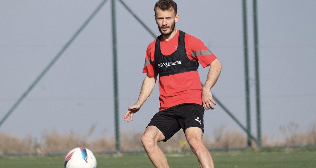 Abdulkadir Parmak, Bandırmaspor ile 1,5 yıllık sözleşme imzaladı