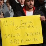 Adana'da Gençlerden Başlık Parası Uygulamasına Protesto