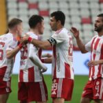 Antalyaspor, 7 maç aradan sonra galibiyetle tanıştı