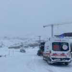 Batman'da Kar Yağışı Hasta Taşıma İşlemini Zora Soktu