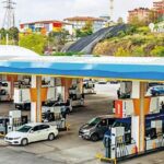 Benzin fiyatında gece yarısı 95 kuruş indirim yapıldı