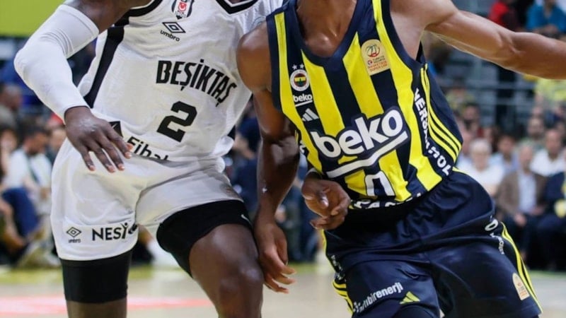 Beşiktaş ile Fenerbahçe arasındaki derbi maçı 4 Ocak'ta şifreli yayında olacak