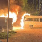 Bursa'da Barakada Çıkan Yangın Minibüse Sıçradı: Büyük Hasar Var