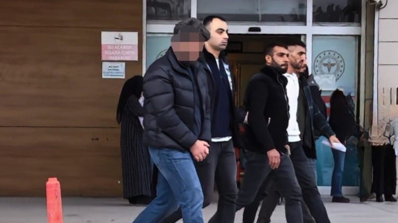 Bursa'da Polis Kılığına Giren Dolandırıcılar Kocaeli'de Yakalandı