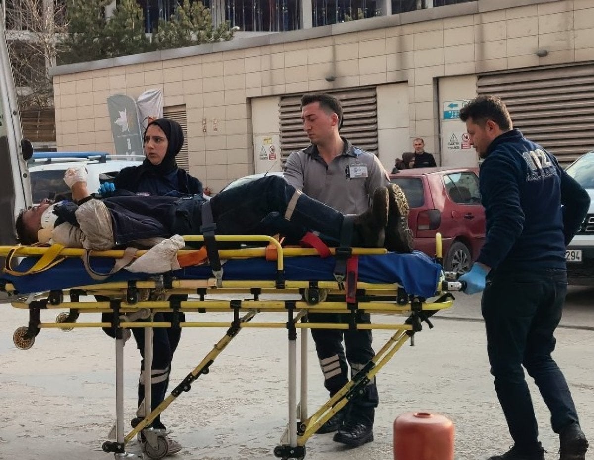 Bursa'da Teknikerin Bakımını Yaptığı Pres Makinesine Sıkışması Sonucu Ağır Yaralandı