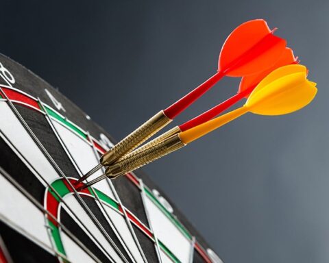 Dart Dünyasının Efsanesi Phil Taylor, 10 Milyon Dolar Servetiyle Zirvede Kalıyor