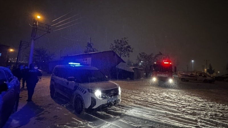 Elazığ'da Yangında Dumandan Etkilenen 17 Yaşındaki Engelli Kız Hayatını Kaybetti