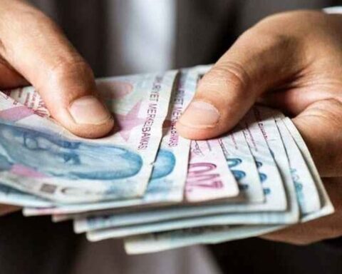 En düşük emekli maaşı artışı için iki senaryo tartışılıyor