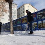 Erzurum’da Karla Mücadele Ekipleri Dondurucu Soğukta Yolları Açmak İçin Çalışmalarına Devam Ediyor