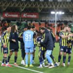 Fenerbahçe İstanbul dönüşü olumsuz hava koşulları nedeniyle ertelendi
